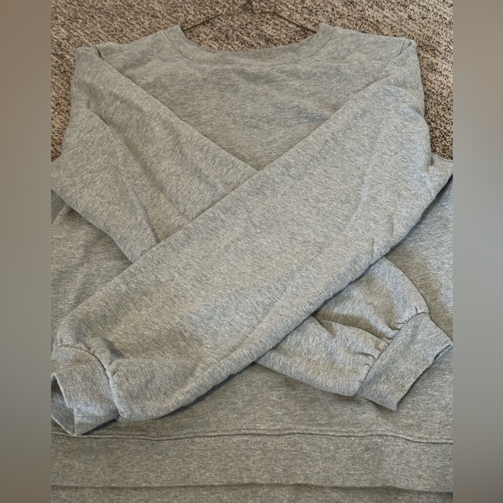 Banana Republic- cute puff sleeve crew neck